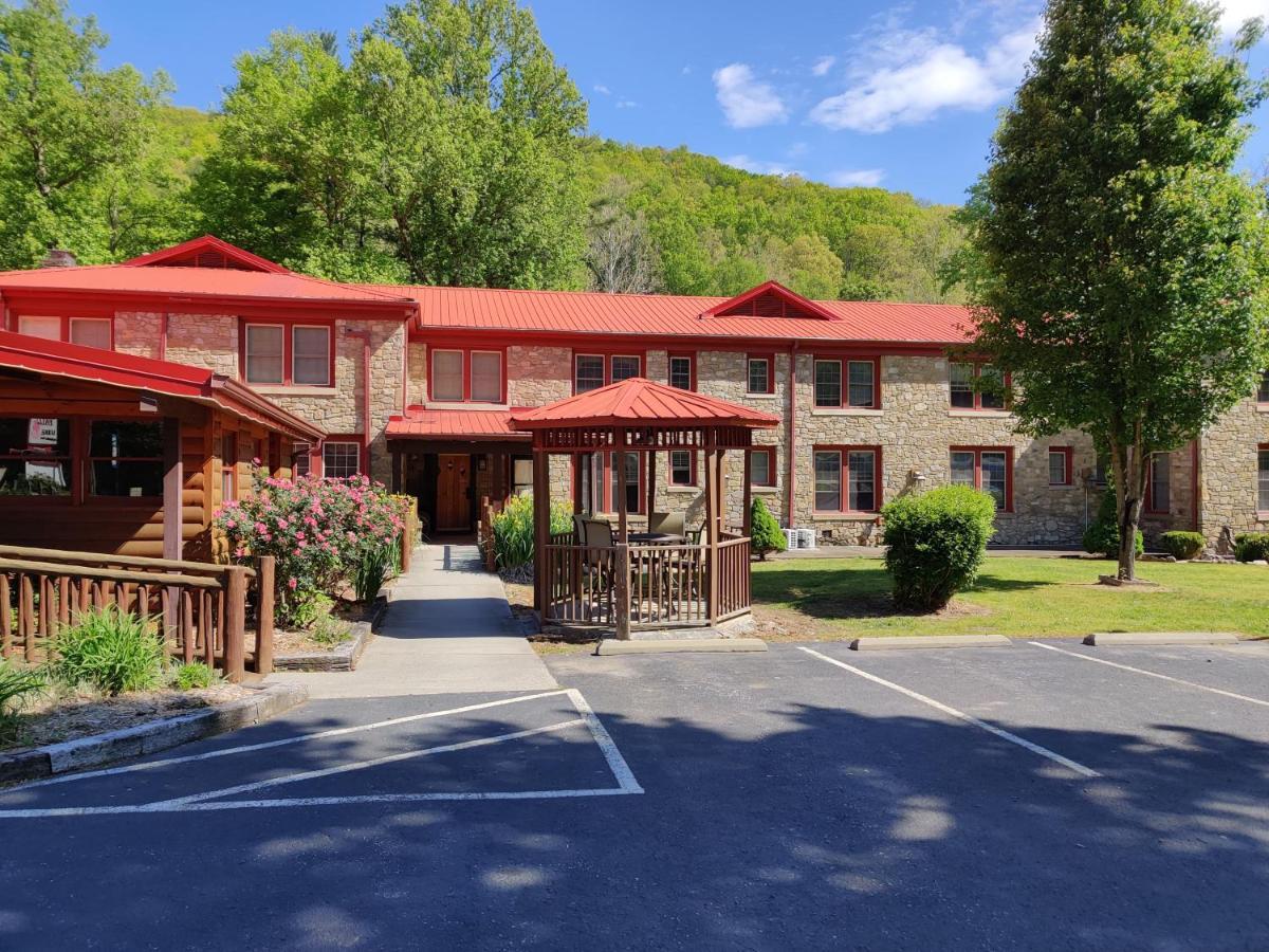 Smoky Falls Hotel Maggie Valley