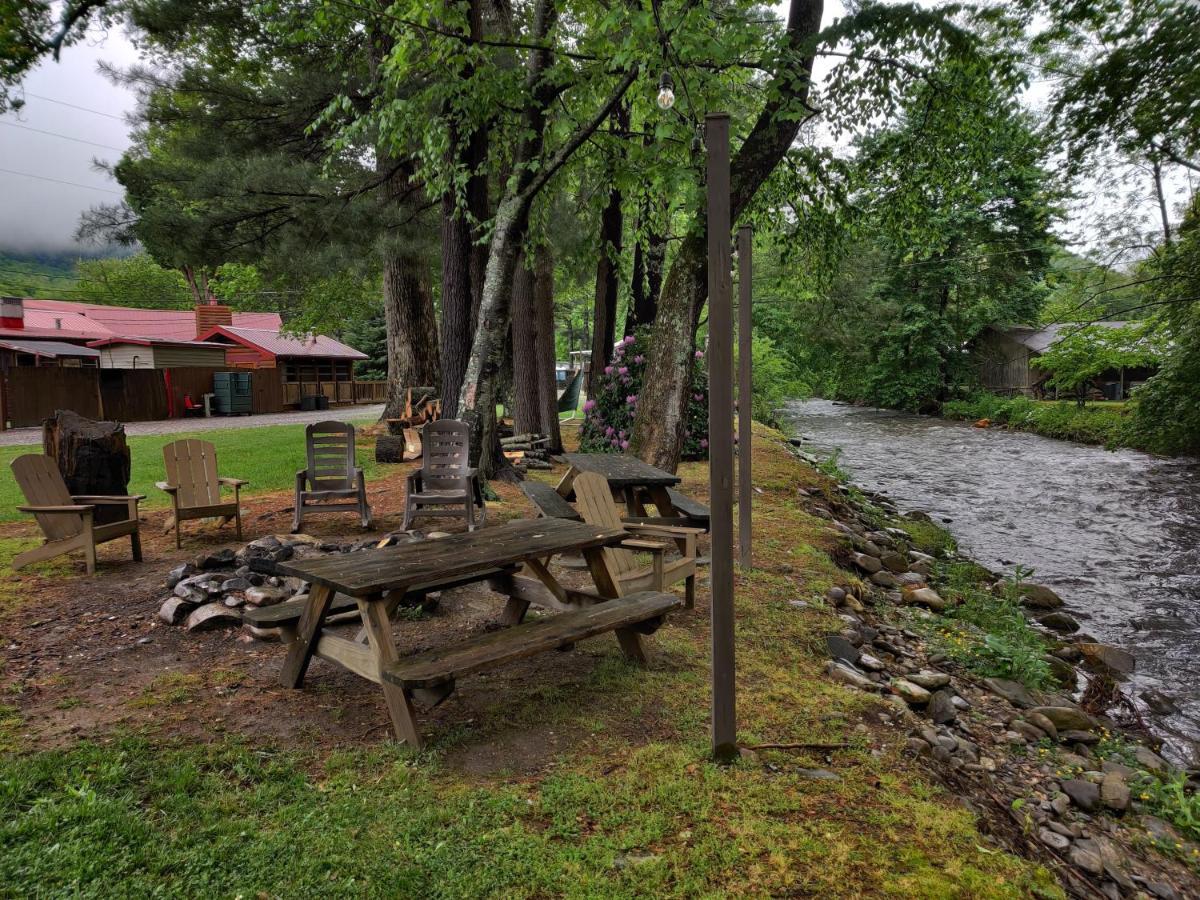 Hotel Smoky Falls Maggie Valley